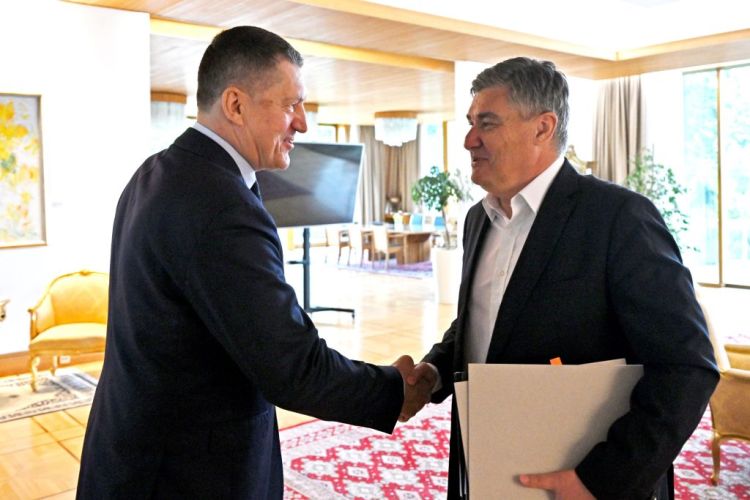 Rektor Sveučilišta prof. dr. sc. Ivica Lučić na primanju kod Predsjednika Republike Hrvatske Zorana Milanovića